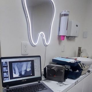Ampliar imagen: Carlos Agustin Cerecedo, Dentista - Odontólogo Cuauhtémoc