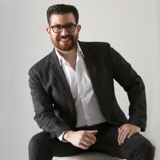 Ampliar imagen: Omar Federico López Lugo, Cirujano plástico Baja California