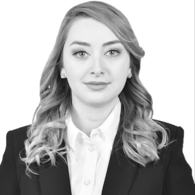 Adriana Michelle Treviño Figueroa, Cirujano general Nuevo Leon
