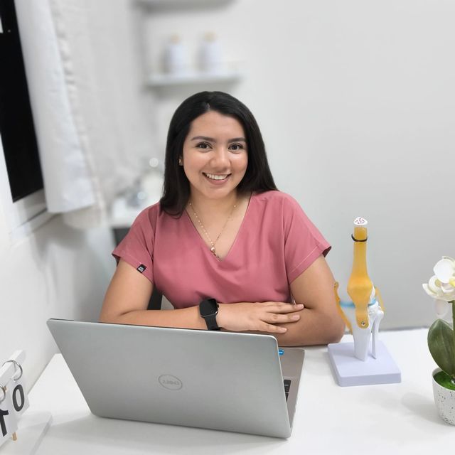 Adriana Reyes Molina, Fisioterapeuta Veracruz