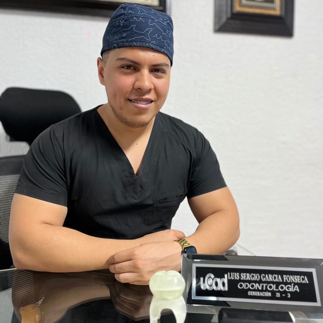 Luis Sergio  García Fonseca , Dentista - Odontólogo Venustiano Carranza