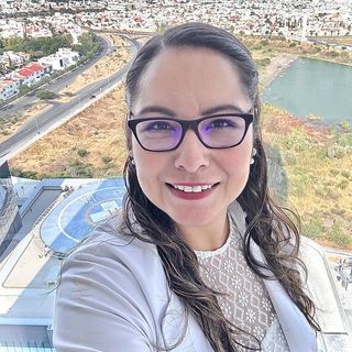 María Teresa Cibrian Pichardo, Ginecólogo Santiago de Querétaro