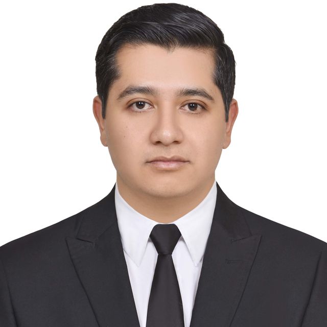 Ronnie Yaelt Carbajal Paz, Internista Guadalajara