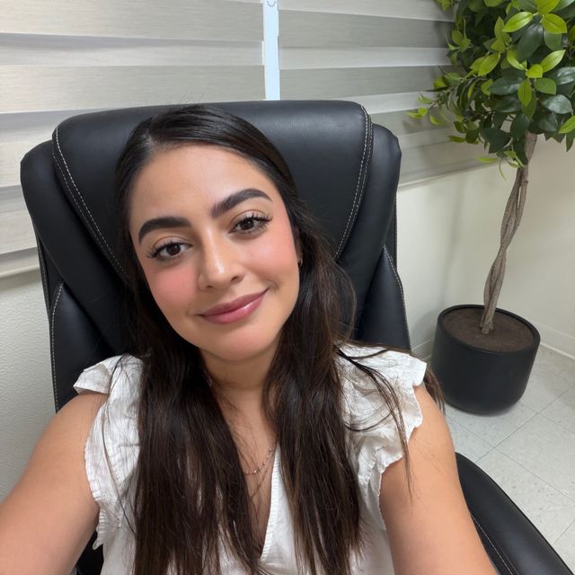 Estefania Corpus López, Nefrólogo Nuevo Leon