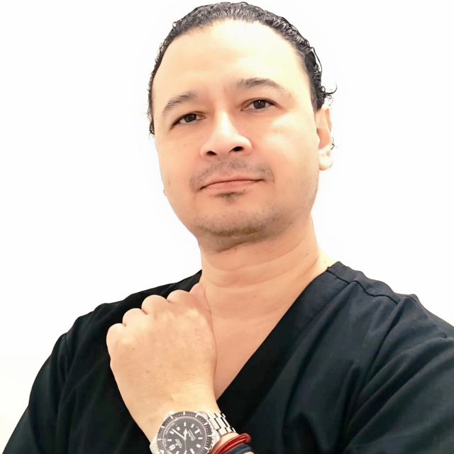 Omar Olalde Zavedra, Dentista - Odontólogo Naucalpan de Juárez