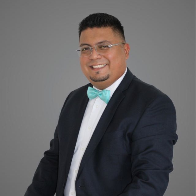 Josué Jonathan  Morales Núñez , Psicólogo Mérida