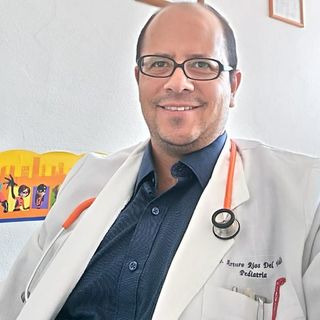 Ampliar imagen: Arturo Rios del Valle, Pediatra Zumpango