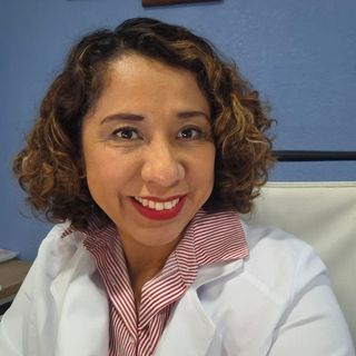 Iris De Los Santos De Los Santos, Especialista en Medicina Integrada Yucatan