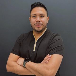 Ampliar imagen: Carlos Escudero Agonizante, Cirujano plástico Ciudad Juarez