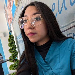 Ampliar imagen: Kelly Amairani Vázquez Espinoza, Dentista - Odontólogo Puebla