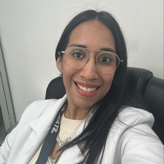 Brianda Olivia  Cama García , Internista Tabasco
