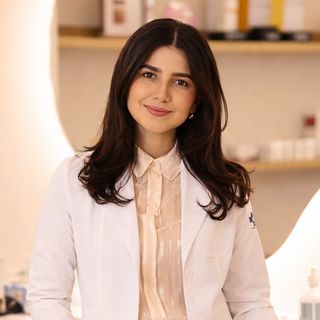 Alejandra Chacón Ruíz, Dermatólogo Cuauhtémoc