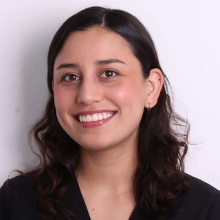 Ampliar imagen: Alejandra Hernández Montaño, Dentista - Odontólogo Guadalajara