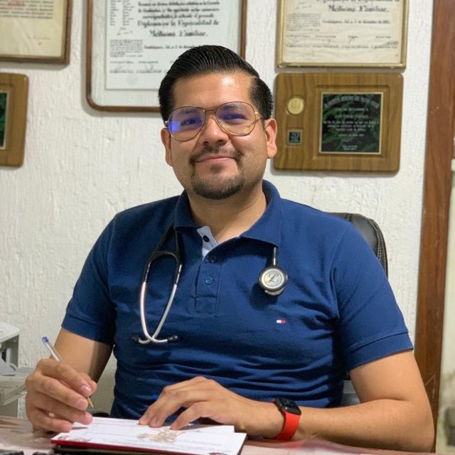 Esaul Cuevas Rodríguez, Infectólogo Villa de Alvarez