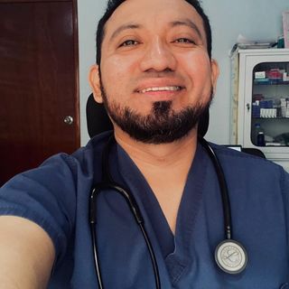 Ampliar imagen: Jaime Alberto González Rodríguez, Médico general Ciudad del Carmen