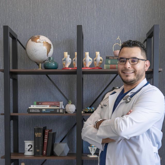 Damián Gonzalo Acosta Torres, Médico general Chihuahua