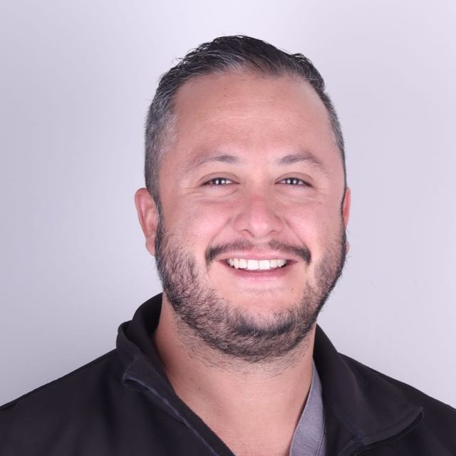 Victor Alejandro Daniels Olivas, Periodoncia Chihuahua