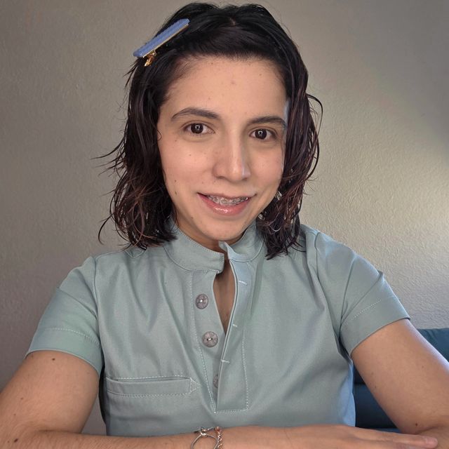 Itzel Olivares Lara, Dentista - Odontólogo Tlalnepantla de Baz
