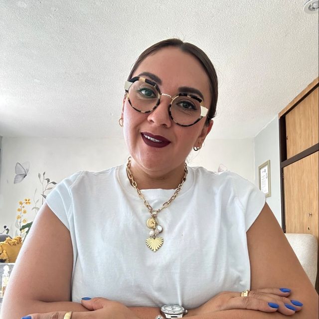 Grisel Hernández Flores, Psicólogo León