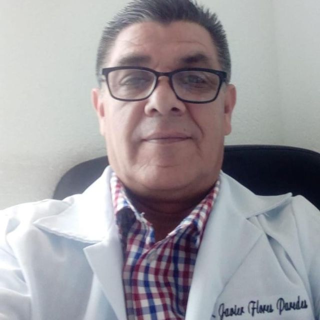 Javier Flores Paredes, Médico general Corregidora