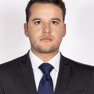 Ampliar imagen: Guillermo Medina Vega, Médico general Salvatierra