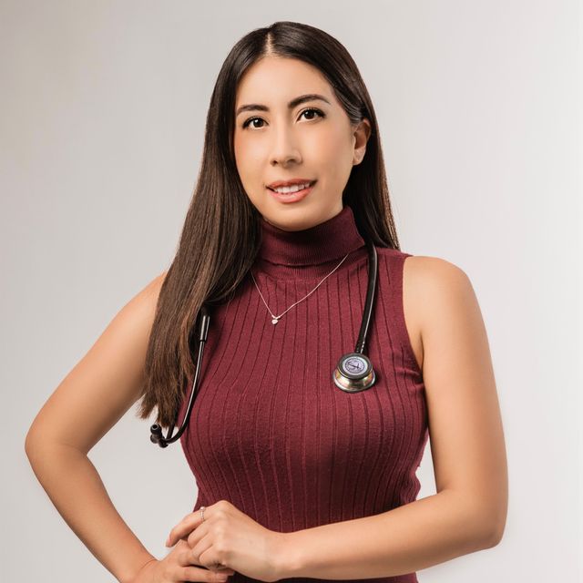 Paola Berenice Luna Carrazco , Internista Hermosillo