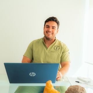 Christian Meneces Aguilar, Nutricionista Mérida