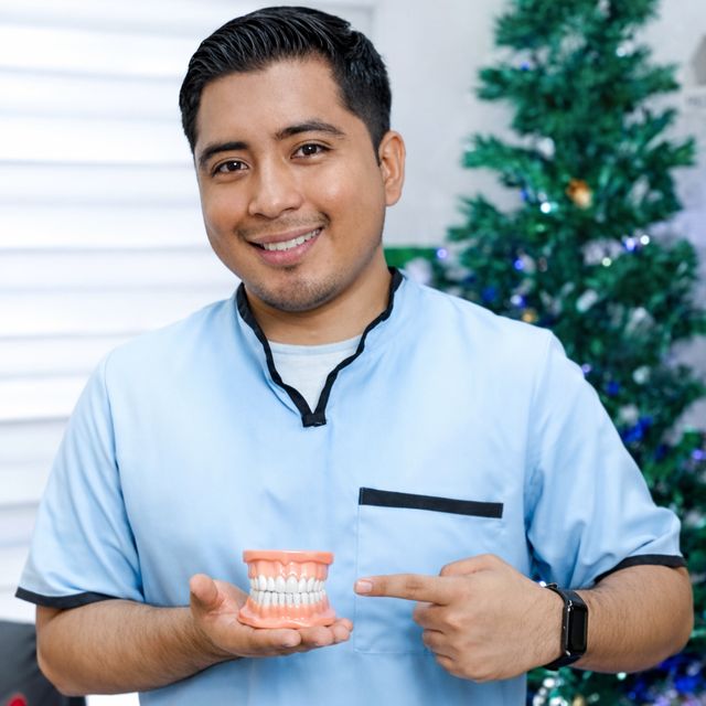Armando del  Jesus Ortiz Pech, Dentista - Odontólogo San Francisco de Campeche