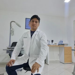 Ampliar imagen: Abraham Laurido Hernández, Optometrista Huixquilucan