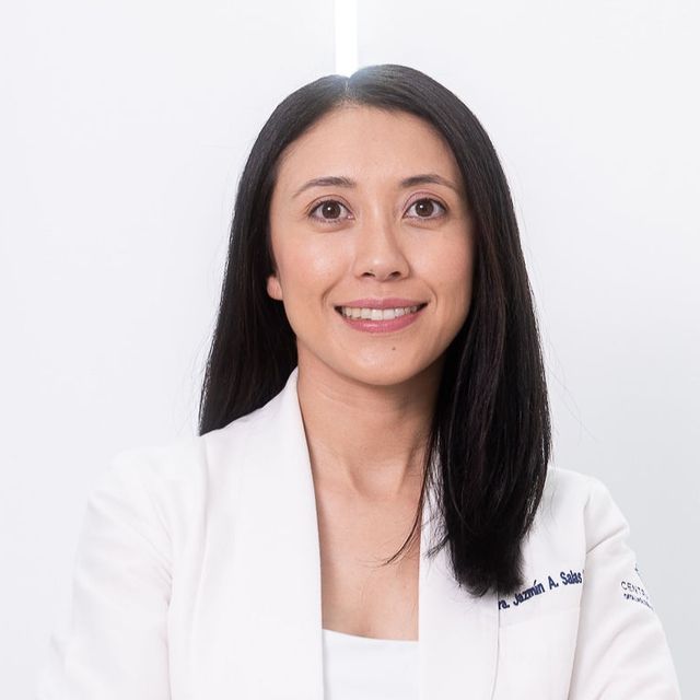 Jazmin Ariadna Salas García, Oftalmólogo Juriquilla