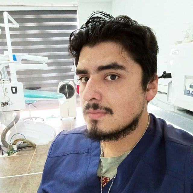 Jesús Alejandro  Silva Arteaga , Dentista - Odontólogo Coeneo de la Libertad