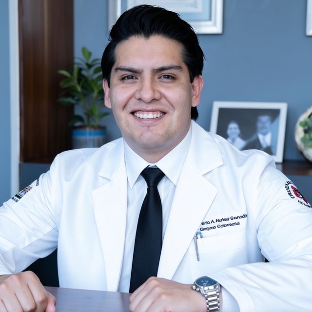 Roberto Ángel Núñez González, Proctólogo Puebla