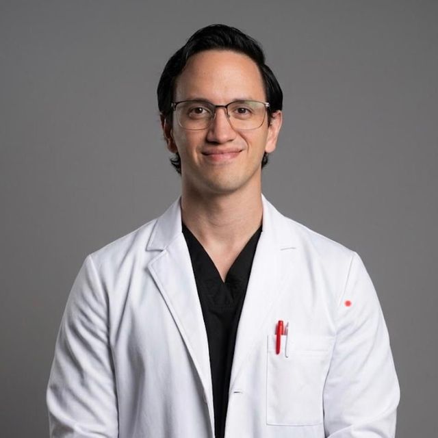 Sergio  Ayala Flores, Internista Ciudad de México