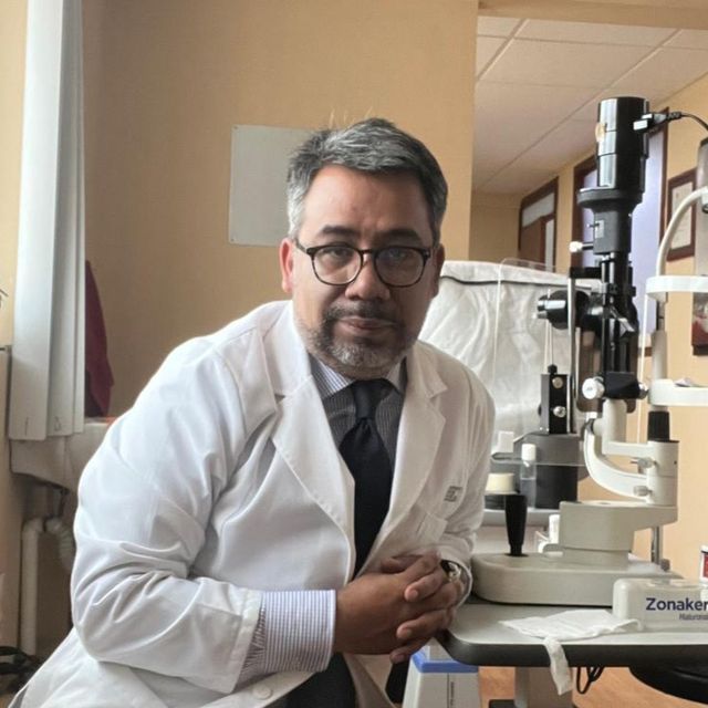 Ricardo Chávez Sanchez, Oftalmólogo Metepec