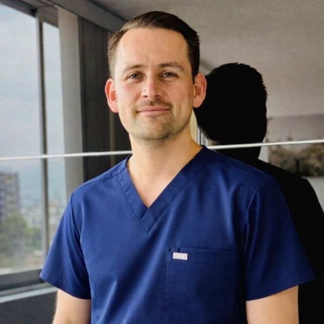 Nemesio Hernández Vázquez, Urólogo Cuauhtémoc