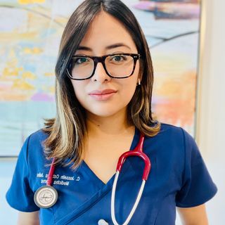 Ampliar imagen: Josselin Cabrera Juárez, Internista Coyoacán