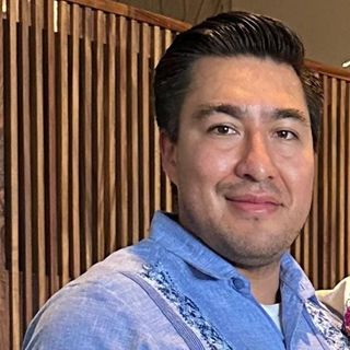 Ampliar imagen: Jahir Rodríguez Morales, Neurocirujano Boca del Rio