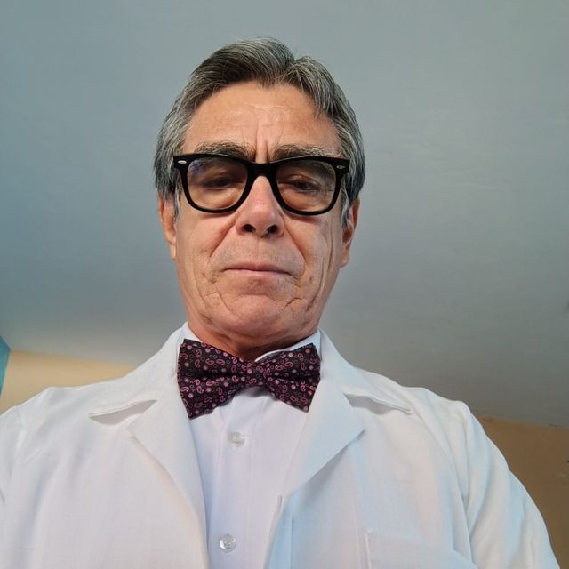 José de Jesús  Gámez Rodríguez , Oftalmólogo Puebla