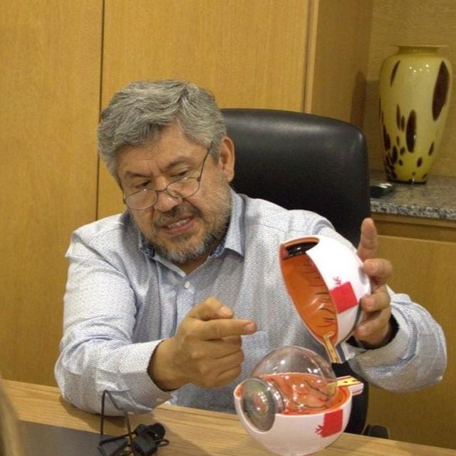 Armando Hernández López, Oftalmólogo Zapopan
