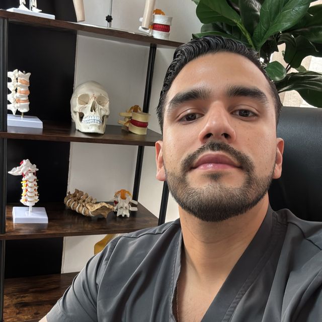 Braulio Nava Sarabia, Traumatólogo León