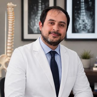 Gibran Alfonso Ruiz Zenteno, Traumatólogo Monterrey