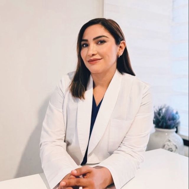 Mariana Hernández Manzano, Médico general León