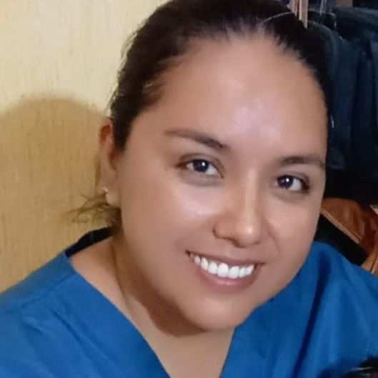 Viridiana Jazmín Saldaña Acevedo, Dentista - Odontólogo Salamanca