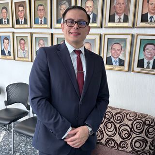 Ampliar imagen: Jorge Alejandro Rochin Mozqueda, Neurocirujano Guadalajara
