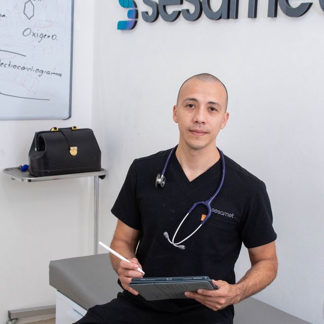 Luis David Pérez Maza, Médico general Ciudad del Carmen