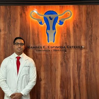 Ampliar imagen: Ramsés Espinosa Estévez, Ginecólogo Huamantla