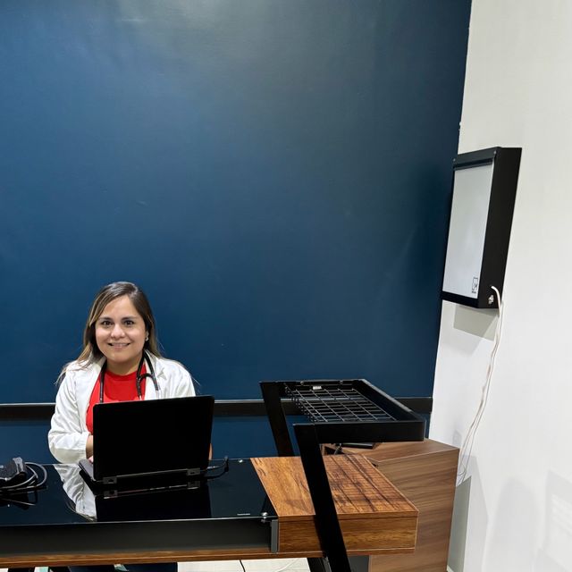 Martha Luz Ravelo Hernández, Nefrólogo Saltillo