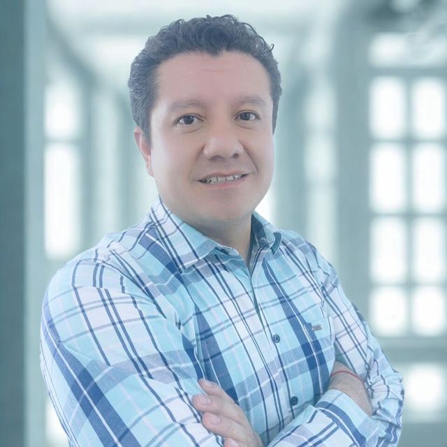 Jonathan Martinez, Médico general Querétaro