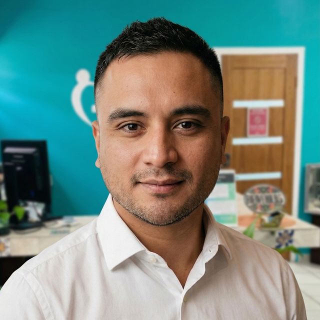 Eduardo Jiménez, Médico general Loreto