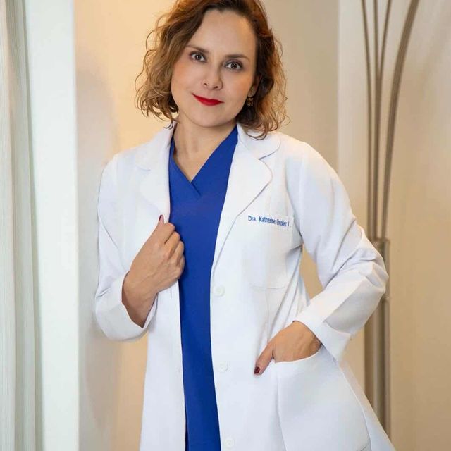 María Katherine González Villegas, Ginecólogo Toluca